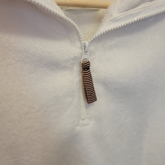 Urban Outfitters White Fluffy half-zip pullover top - Picture 12 of 13